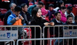 南京球迷爆料视频最新网站,最新视频网站揭秘赛事幕后精彩瞬间