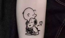 纹身男网红吃瓜,揭秘娱乐圈幕后真相